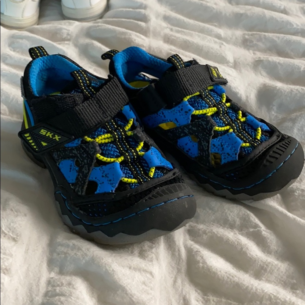 Sketchers water shoes for toddlers